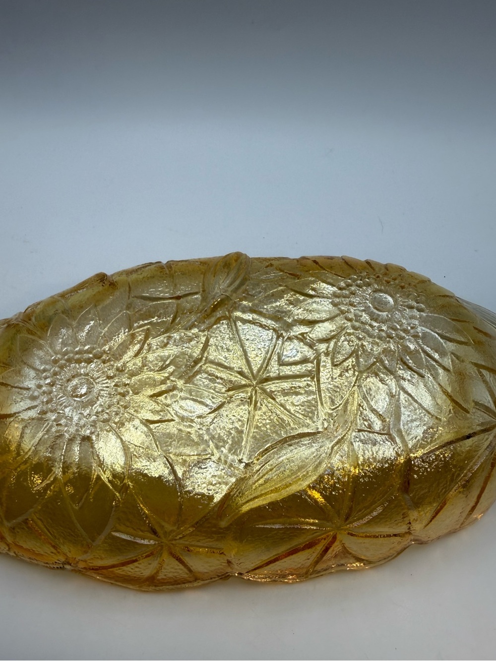 Vintage Lily Pons pattern iridescent Indiana Carnival glass dish